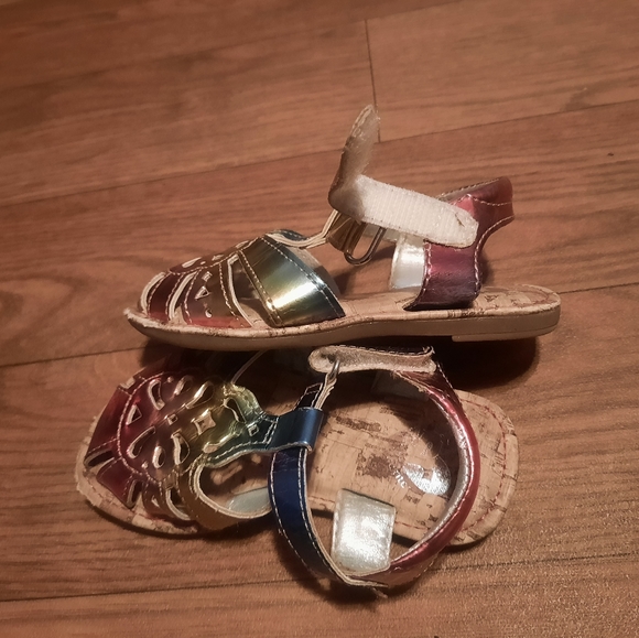 SOLD Stride Rite Rainbow Sandals, Size 4 Baby - Picture 9 of 10